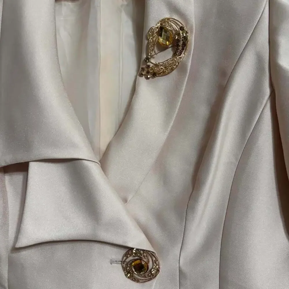Galerie Interplay Cream Blazer with Rhinestone Brooch, Size Large